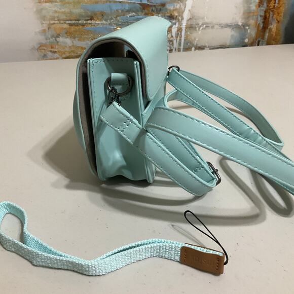 Camera case adjustable strap & lens cutout, mint green, for Instax Mini camera - Picture 4 of 5